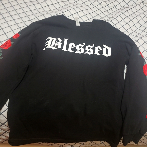 black with roses YoursTruly Phora longsleeve - Picture 1 of 4